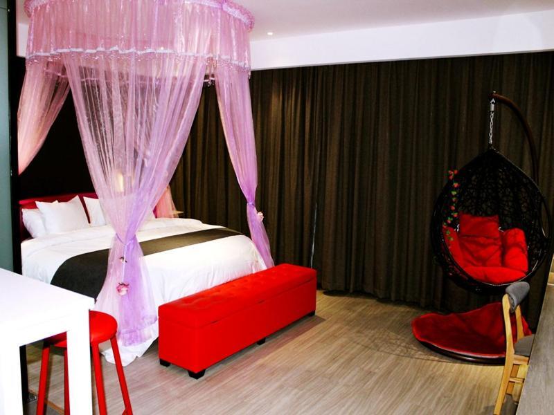 Thank Inn Plus Hotel Shandong Qingdao Olympic Sailing May 4Th Square Экстерьер фото